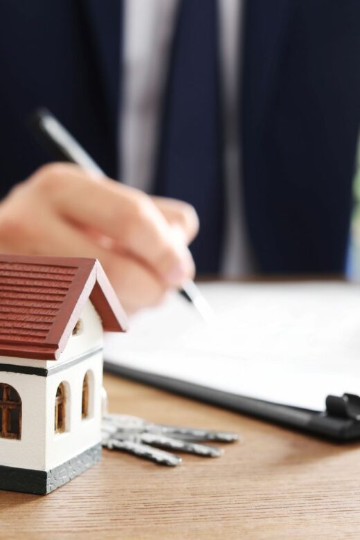 Three Good Reasons To Consider Using A Real Estate Lawyer